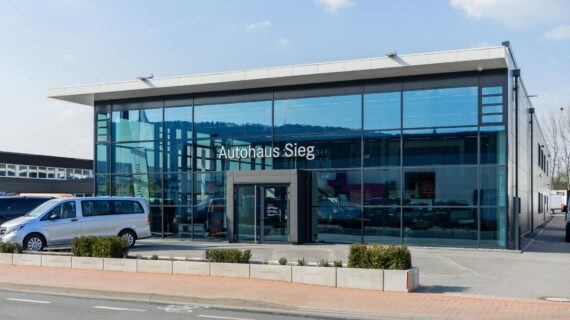 Projekt: Autohaus Sieg (Aussenansicht)