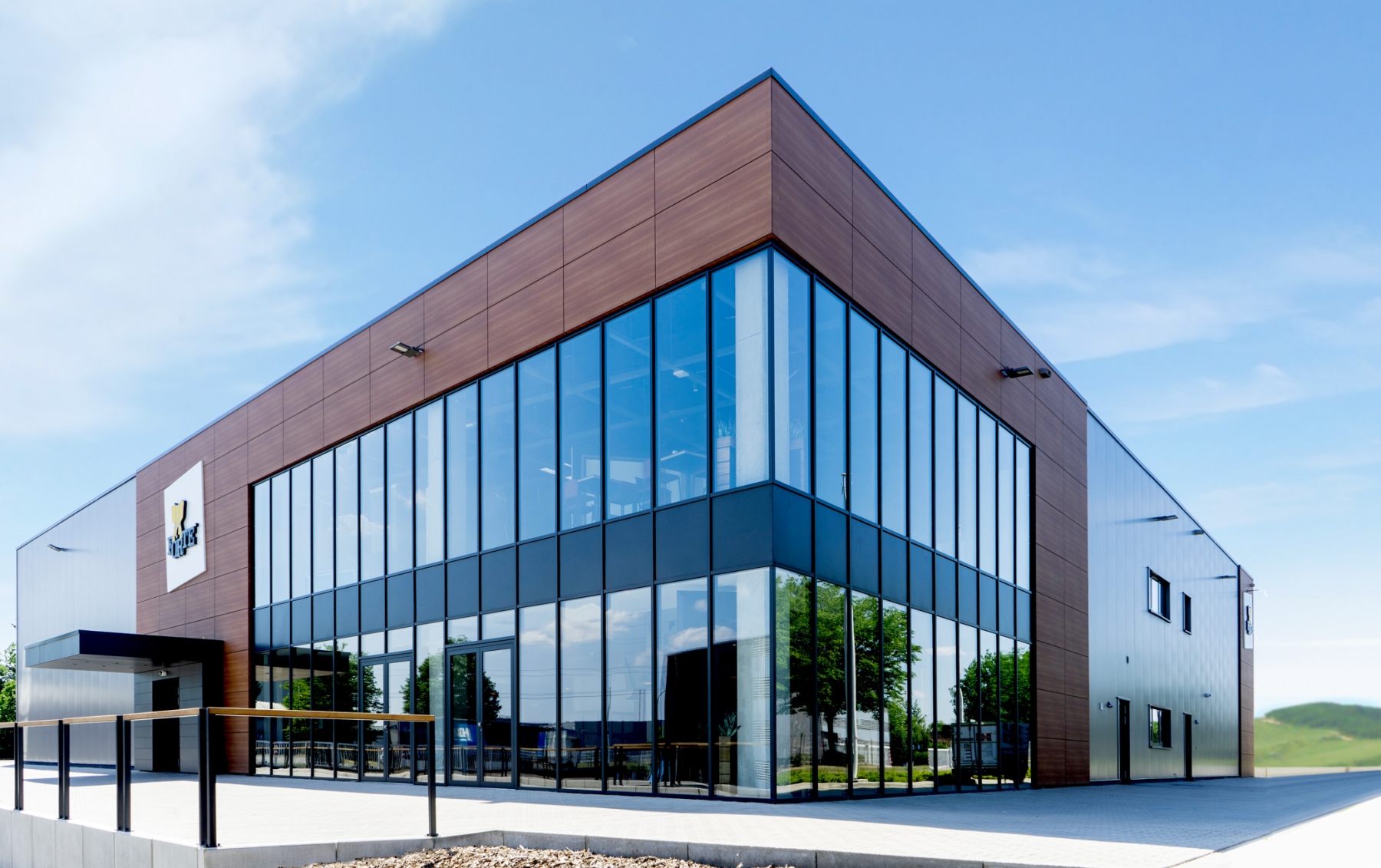 Schlüsselfertiger Gewerbebau von RRR